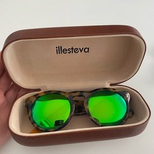 Illesteva Leonard Sunglasses Tortoise/Green Mirror